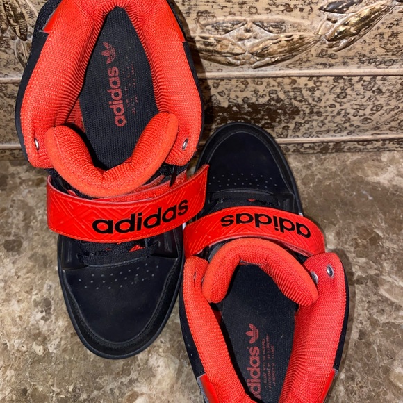 Adidas Mutombo TR Black Basketball Shoes main image 8